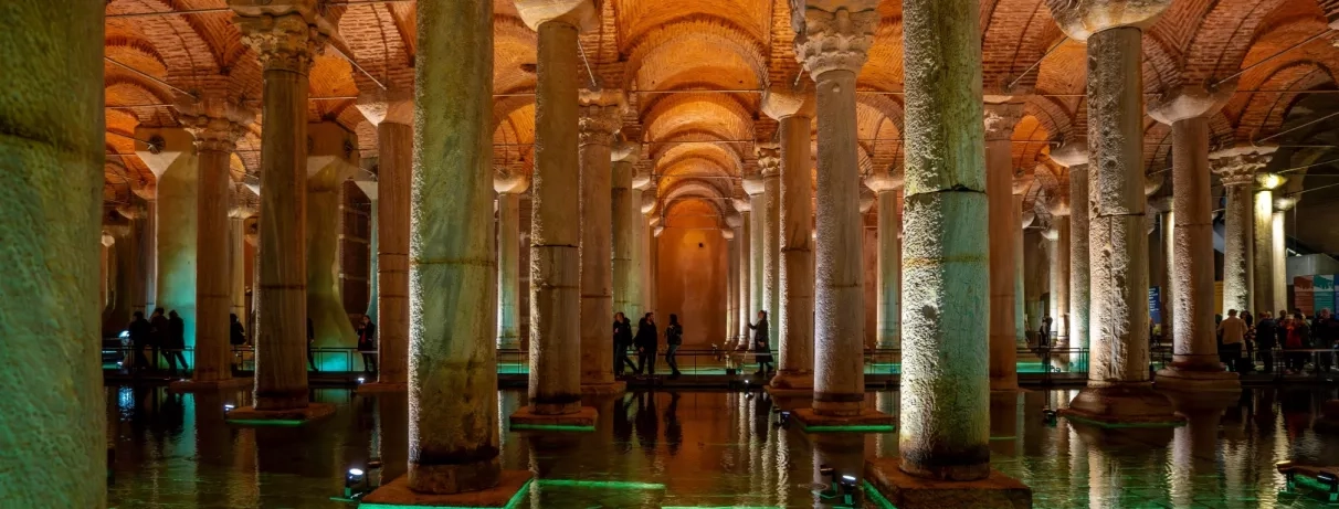 vue de l'intérieure de la mosquée d'Istanbul