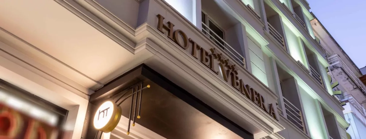 façade extérieur de l'hôtel