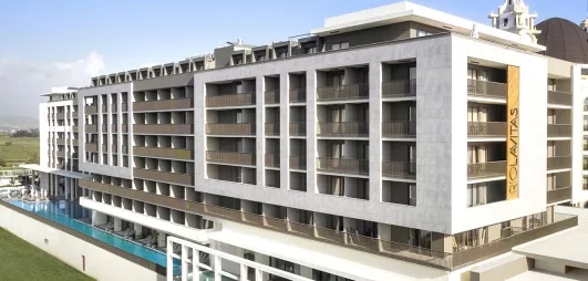 vue de la façade du bâtiment de l'hôtel