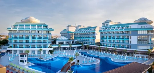 vue d'ensemble de le façade de l'hôtel