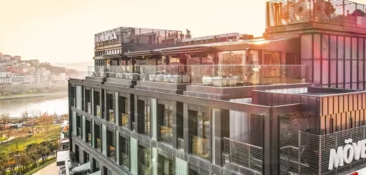 vue d'ensemble de l'extérieur de l'hôtel