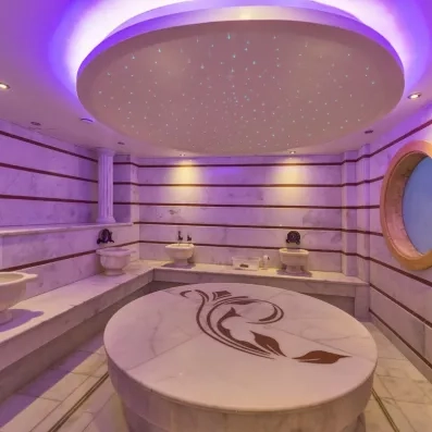 espace de détente avec un bain turc