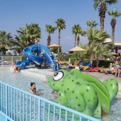 jeux aquatiques pour enfants, toboggans 