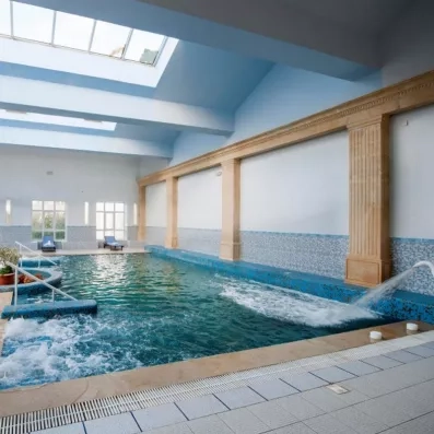 piscine intérieure
