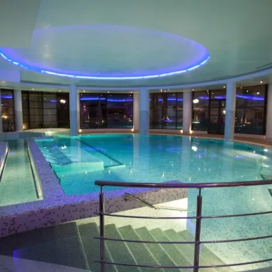 piscine intérieure