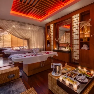 espace de détente avec une table de massage 