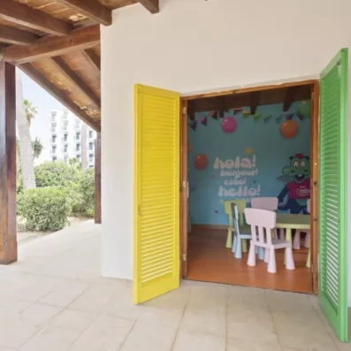 salle intérieur pour le mini club 