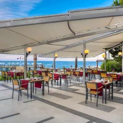 snack bar extérieur sur la terrasse