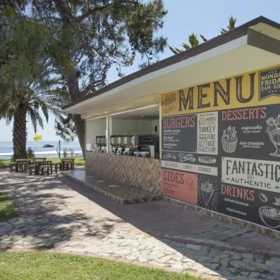 snack bar extérieur sur la plage