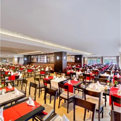 salle de restaurant pour le buffet 