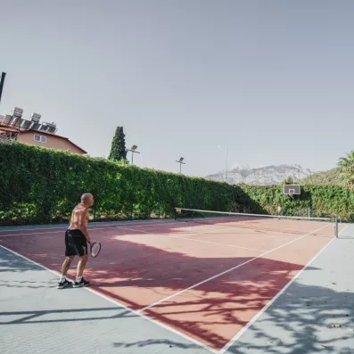terrain de tennis en extérieur