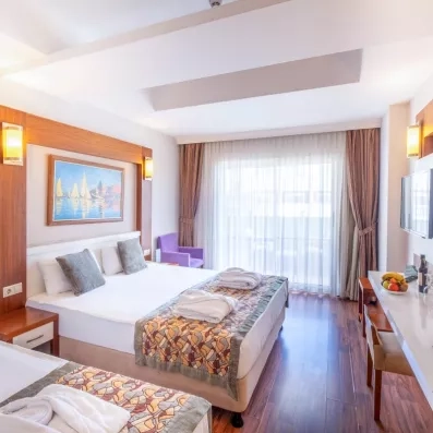 chambre standard avec deux lits doubles