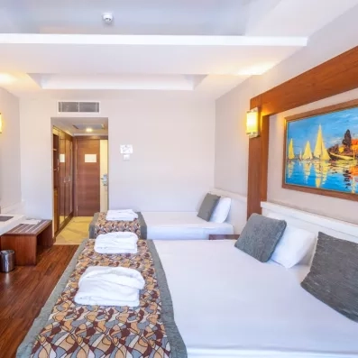 chambre standard avec deux lits doubles