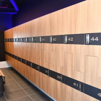 vestiaire avec code pour la salle de fitness