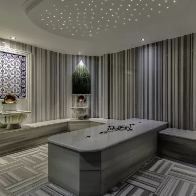 espace de détente avec un bain turc