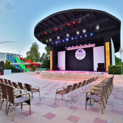 scène de spectacle en extérieur