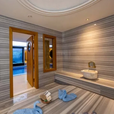 espace de détente avec un bain turc