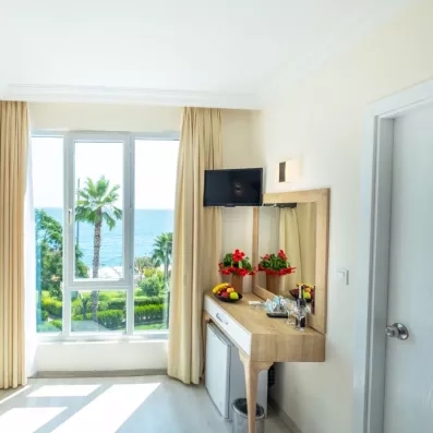 chambre avec vue sur le jardin