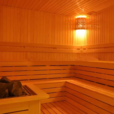 espace de détente avec un sauna 