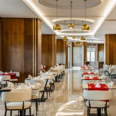 salle de restaurant pour le buffet