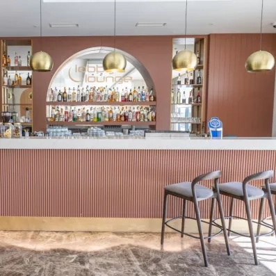 comptoir à bar de la réception 