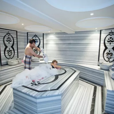 espace de détente avec un bain turc