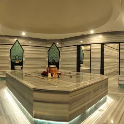 espace de détente avec un bain turc 