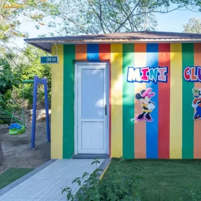 mini club intérieur pour les enfants