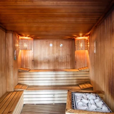 espace de détente avec un sauna 