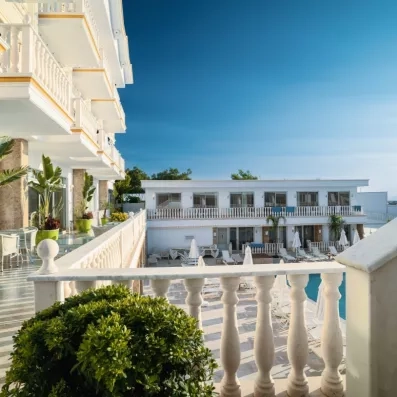 vue de l'extérieur de l'hôtel 