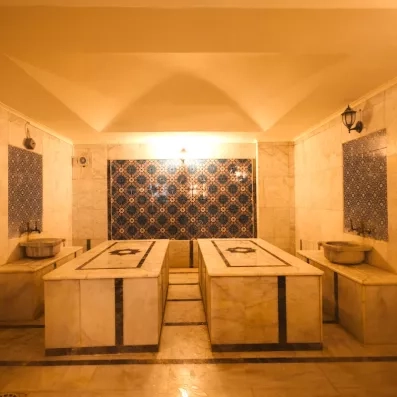 espace de détente avec un hammam