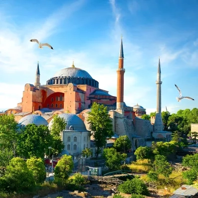 Sainte‑Sophie à Istanbul, monument byzantin devenu mosquée, joyau architectural du patrimoine turc.