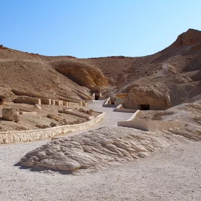 Vallée des Reines à Louxor, nécropole royale creusée dans le désert, site archéologique incontournable d’Égypte